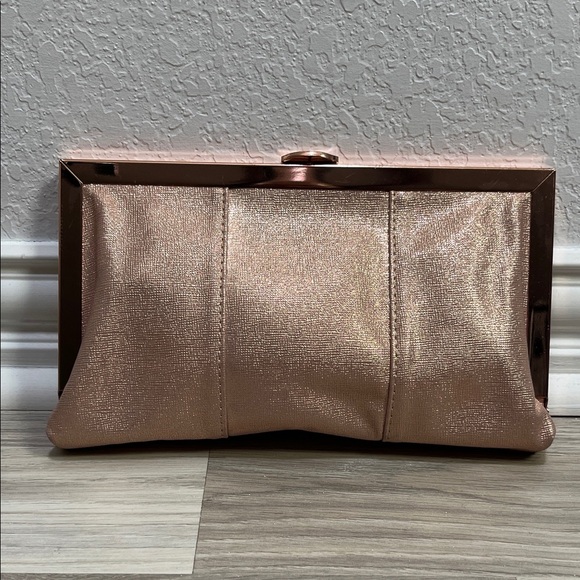 Womens Stylish Elegant Metallic Rose Gold Clutch Formal inside pocket Chic Sleek - Picture 1 of 12